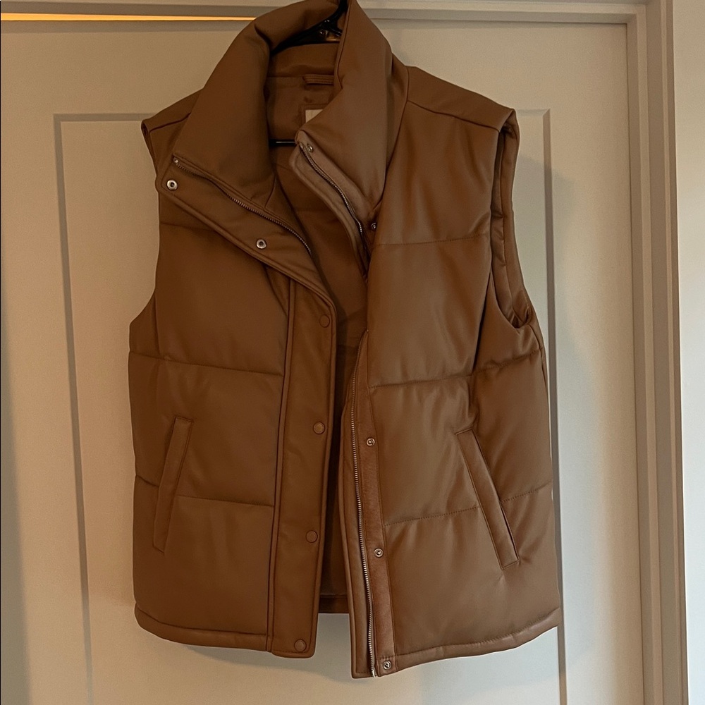 Abercrombie & Fitch Tan Puffer Vest